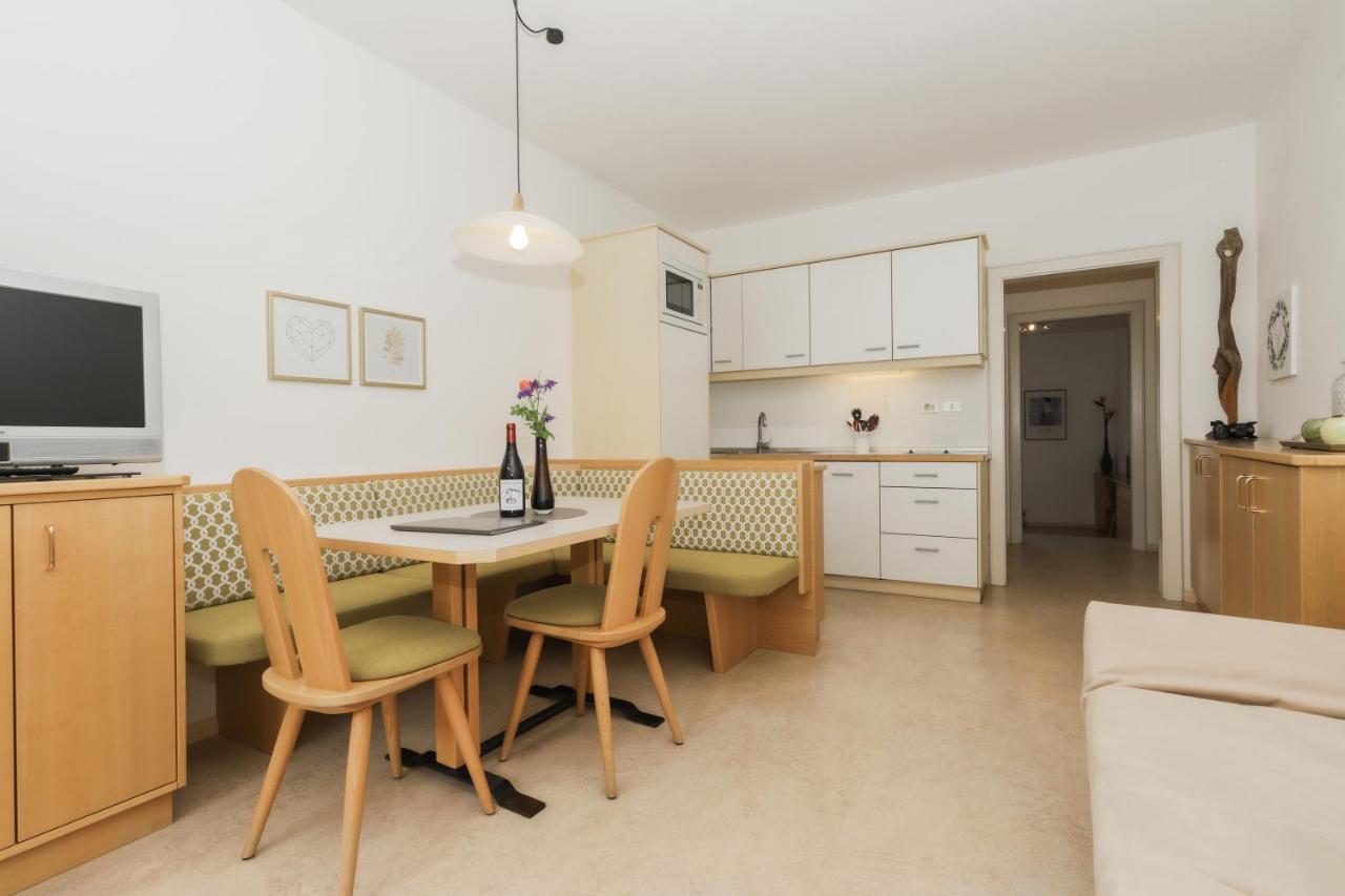 מונטניה Residence Hof Am Keller מראה חיצוני תמונה
